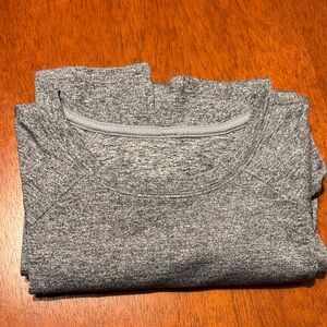 lululemon athletica Gray                       Long Sleeve.   (S/M) Shirt